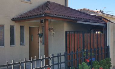 Peñaflor Arriendo Preciosa Casa 3D 2B en Condominio Las Flores