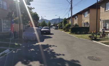 Peñaflor Arriendo Preciosa Casa 3D 2B en Condominio Las Flores