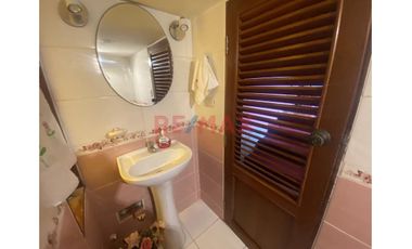 ¡Se Alquila Casa Para Uso Comercial En La Merced!, Primer Piso, Amplio Espacio. Renta: 5,900 Soles