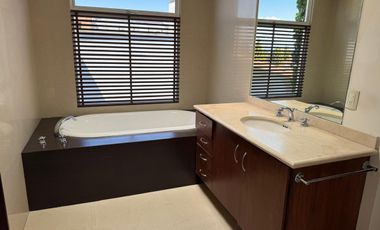 CASA EN RENTA EN CLUB DE GOLF LOS ENCINOS, LERMA, OCOYOACAC, SALIDA RAPIDA SANTA FE