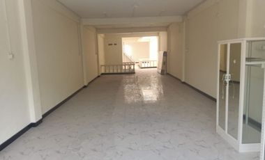 SEWA ATAU JUAL RUKO STRATEGIS BABATAN PANTAI  NOL JALAN RAYA KENJERAN DEKAT BANK BCA