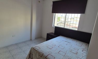 Habitación Semi-Amoblada en Alquiler en Guayacanes, 1 Baño, Incluye Servicios, Norte de Guayaquil.