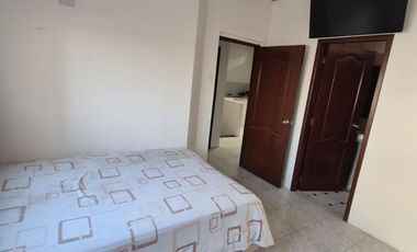 Habitación Semi-Amoblada en Alquiler en Guayacanes, 1 Baño, Incluye Servicios, Norte de Guayaquil.