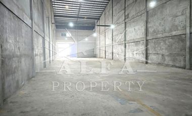 Sewa Gudang 2 Lantai Muat Kontainer 40 Feet