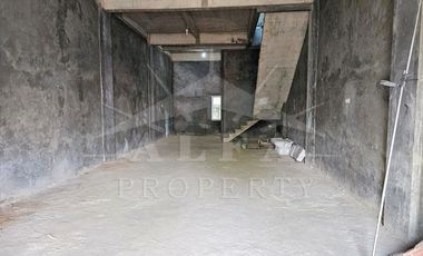 Sewa Ruko 3 Lantai Full Beton Posisi Hook Akses Kontainer