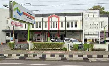 Rumah Murah 2 Lantai Pinggir Jalan Besar Bonus 2 Toko