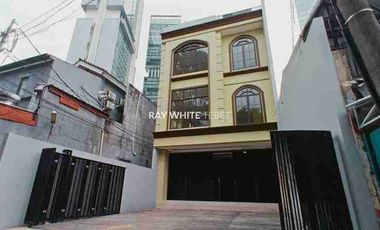 Disewakan Ruko Hadap Jalan Satrio 3,5 Lantai - Setiabudi, Jaksel