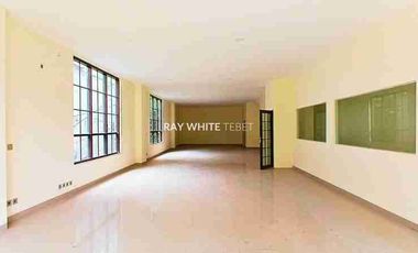 Disewakan Ruko Hadap Jalan Satrio 3,5 Lantai - Setiabudi, Jaksel