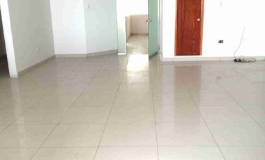 Vendo Oficina en Surco de 192 m2 frente a la Estación Ayacucho Ref. Tomás Marsano con Ayacucho
