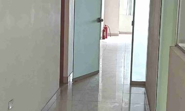 Vendo Oficina en Surco de 192 m2 frente a la Estación Ayacucho Ref. Tomás Marsano con Ayacucho