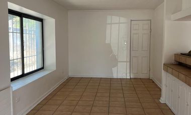 Arriendo casa grande en parcela de 5000 aprox...