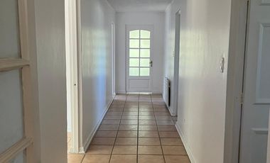 Arriendo casa grande en parcela de 5000 aprox...