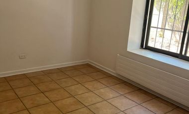 Arriendo casa grande en parcela de 5000 aprox...