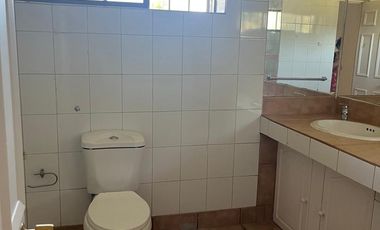 Arriendo casa grande en parcela de 5000 aprox...