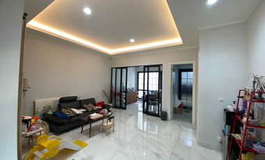 Rumah 3 Lantai American Classic Di Sutera Winona - Alam Sutera