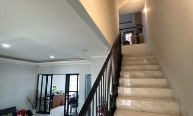 Rumah 3 Lantai American Classic Di Sutera Winona - Alam Sutera