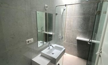 Rumah 3 Lantai American Classic Di Sutera Winona - Alam Sutera