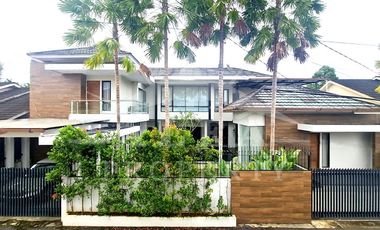 Jual Rumah Mewah 2 Lantai Furnish Siap Huni