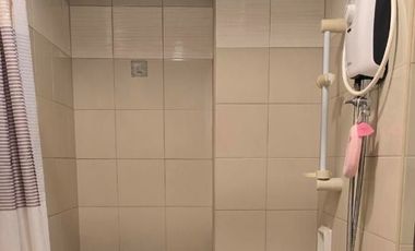 FOR SALE: WEST PARC–CEDAR CONDO UNIT WITH PARKING SLOT @ North Gate, Alabang, Muntinlupa City