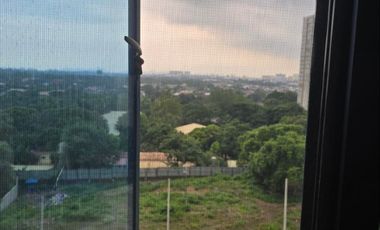 FOR SALE: WEST PARC–CEDAR CONDO UNIT WITH PARKING SLOT @ North Gate, Alabang, Muntinlupa City