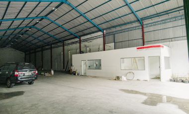 Gudang Luas di Ringroad Selatan - Lokasi Strategis untuk Bisnis Anda