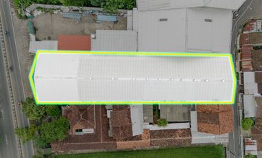Gudang Luas di Ringroad Selatan - Lokasi Strategis untuk Bisnis Anda