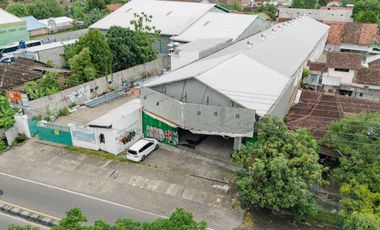 Gudang Luas di Ringroad Selatan - Lokasi Strategis untuk Bisnis Anda