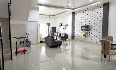 Jual Sewa Rumah 2 Lantai Posisi Hook Siap Huni Kawasan Bebas Banjir