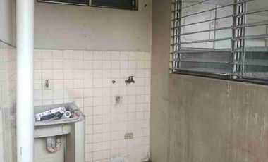 Urdesa,alquiler departamento 2do piso alto,  3 dormitorios , parqueo abierto