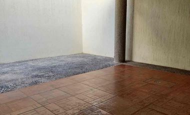Hermosa Casa en Venta en Residencial privado La Condesa, sobre carretera salida a Celaya a 7 min. de Mega Comercial
