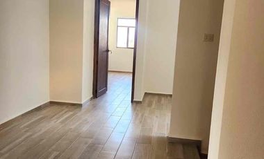 Hermosa Casa en Venta en Residencial privado La Condesa, sobre carretera salida a Celaya a 7 min. de Mega Comercial