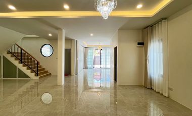 Two-Storey House for Sale – 3 Bedrooms, 3 Bathrooms, Renovated, Near Central Krabi