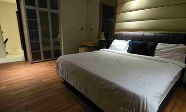 Apartemen luxury The Peak full furnished type 3BR private lift