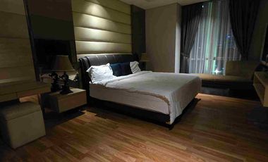 Apartemen luxury The Peak full furnished type 3BR private lift