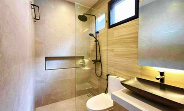 𝐅𝐔𝐋𝐋𝐘 𝐅𝐔𝐑𝐍𝐈𝐒𝐇𝐄𝐃 𝐁𝐔𝐍𝐆𝐀𝐋𝐎𝐖 𝐖𝐈𝐓𝐇 𝐒𝐖𝐈𝐌𝐌𝐈𝐍𝐆 𝐏𝐎𝐎𝐋 𝐅𝐎𝐑 𝐑𝐄𝐍𝐓 𝐈𝐍 𝐀𝐍𝐆𝐄𝐋𝐄𝐒 𝐂𝐈𝐓𝐘, 𝐏𝐀𝐌𝐏𝐀𝐍𝐆𝐀