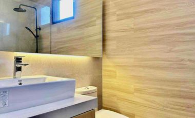 𝐅𝐔𝐋𝐋𝐘 𝐅𝐔𝐑𝐍𝐈𝐒𝐇𝐄𝐃 𝐁𝐔𝐍𝐆𝐀𝐋𝐎𝐖 𝐖𝐈𝐓𝐇 𝐒𝐖𝐈𝐌𝐌𝐈𝐍𝐆 𝐏𝐎𝐎𝐋 𝐅𝐎𝐑 𝐑𝐄𝐍𝐓 𝐈𝐍 𝐀𝐍𝐆𝐄𝐋𝐄𝐒 𝐂𝐈𝐓𝐘, 𝐏𝐀𝐌𝐏𝐀𝐍𝐆𝐀