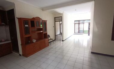 Disewakan rumah di Pratista Antapani