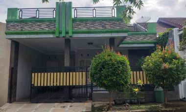 Rumah 2 Lantai Bagus Siap Huni di Garkot