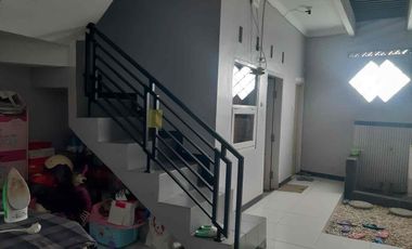 Rumah 2 Lantai Bagus Siap Huni di Garkot