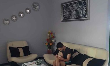 Rumah 2 Lantai Bagus Siap Huni di Garkot