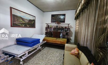 RUMAH DIJUAL DI SOLO, DEKAT HOTEL ALILA DAN MAL SOLO SQUARE