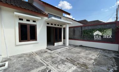 RUMAH DIJUAL DI SOLO MOJOSONGO DEKAT TAMAN JAYAWIJAYA