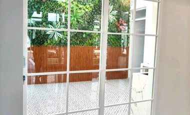 Rumah Baru Semi Furnished Siap Huni Lokasi Strategis Dekat Kemana-Mana Area Margahayu Raya Ref.05098