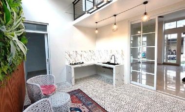 Rumah Baru Semi Furnished Siap Huni Lokasi Strategis Dekat Kemana-Mana Area Margahayu Raya Ref.05098