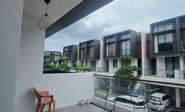 Disewakan Rumah golf island full furnished