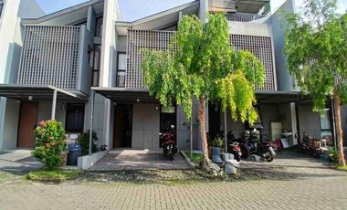 DISEWA RUMAH 2 LANTAI FULL FURNISHED GRAND WISATA BEKASI DEKAT MALL & TOL