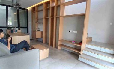 DISEWA RUMAH 2 LANTAI FULL FURNISHED GRAND WISATA BEKASI DEKAT MALL & TOL