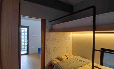DISEWA RUMAH 2 LANTAI FULL FURNISHED GRAND WISATA BEKASI DEKAT MALL & TOL