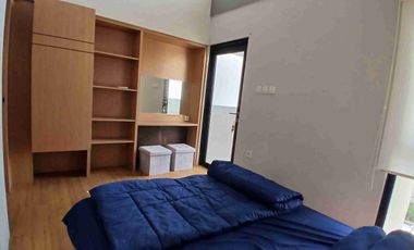 DISEWA RUMAH 2 LANTAI FULL FURNISHED GRAND WISATA BEKASI DEKAT MALL & TOL