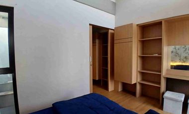 DISEWA RUMAH 2 LANTAI FULL FURNISHED GRAND WISATA BEKASI DEKAT MALL & TOL